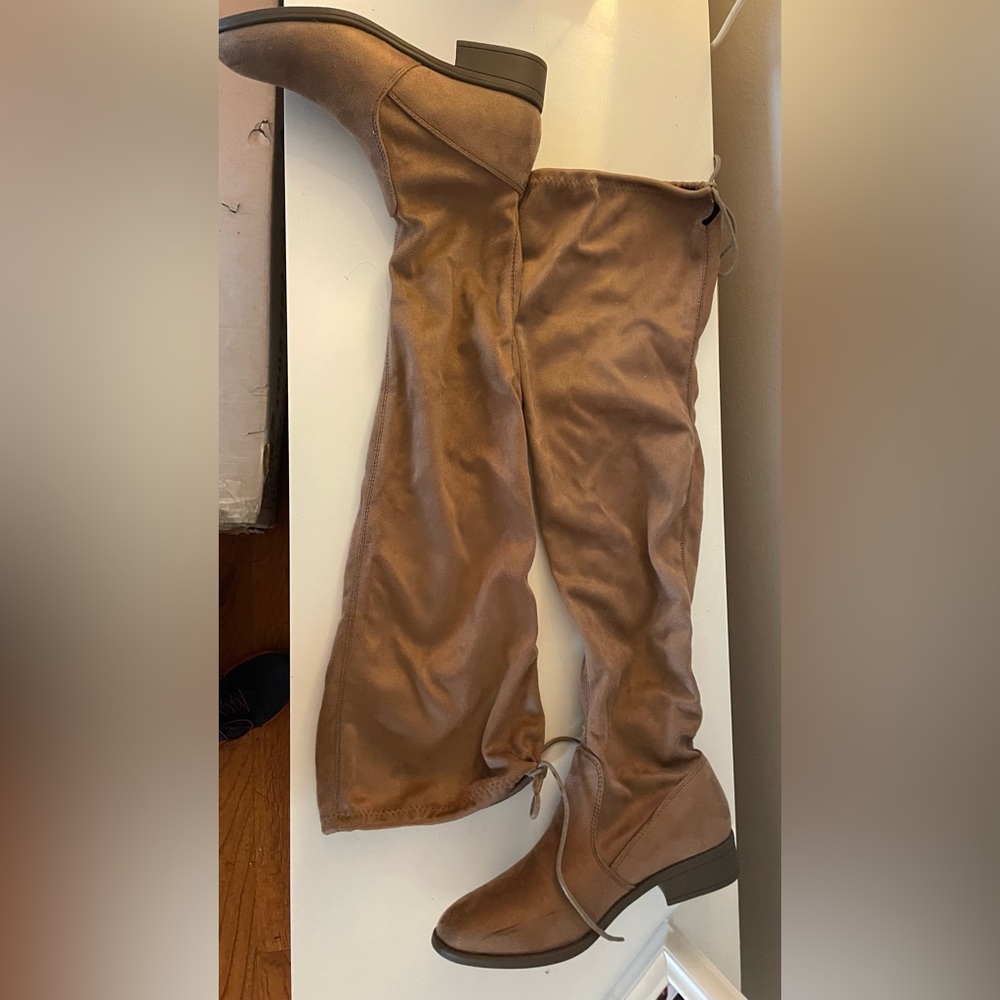 Venus Thigh High Boots Size 8